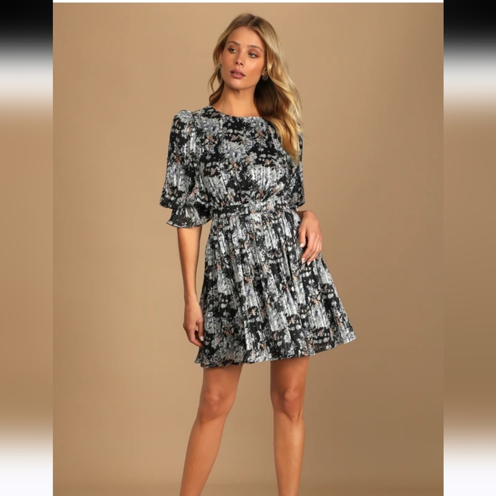 Lulus Black Silver Metallic Floral Balloon Sleeve Lined Skater Mini Dress Sz M